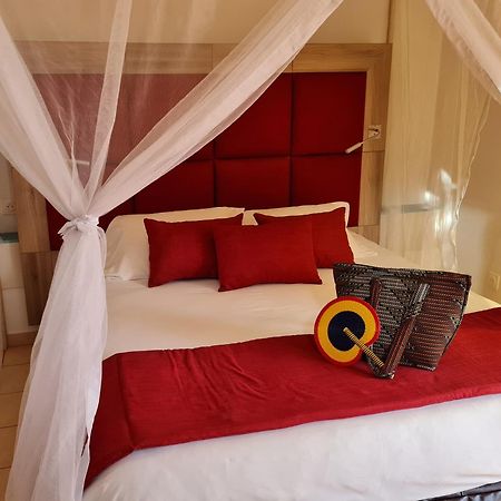 Le Souimanga Bleu Saly Bed & Breakfast Cameră foto