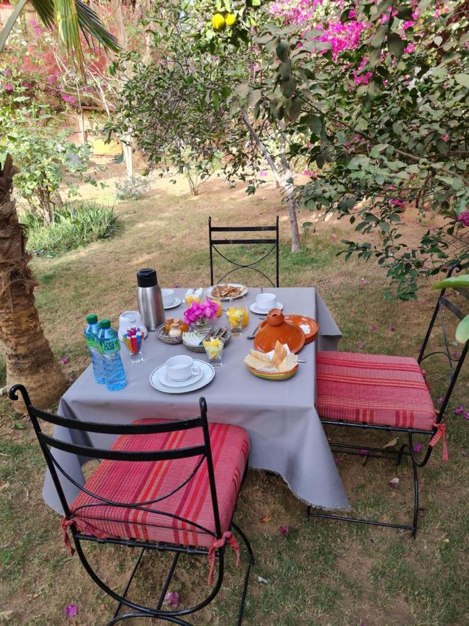 Le Souimanga Bleu Saly Bed & Breakfast Exterior foto