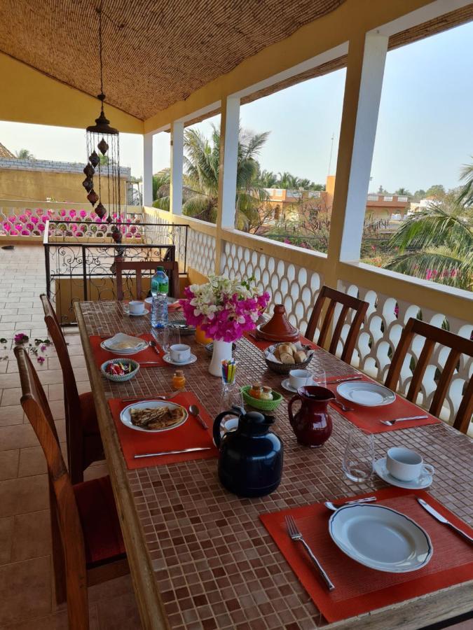 Le Souimanga Bleu Saly Bed & Breakfast Exterior foto