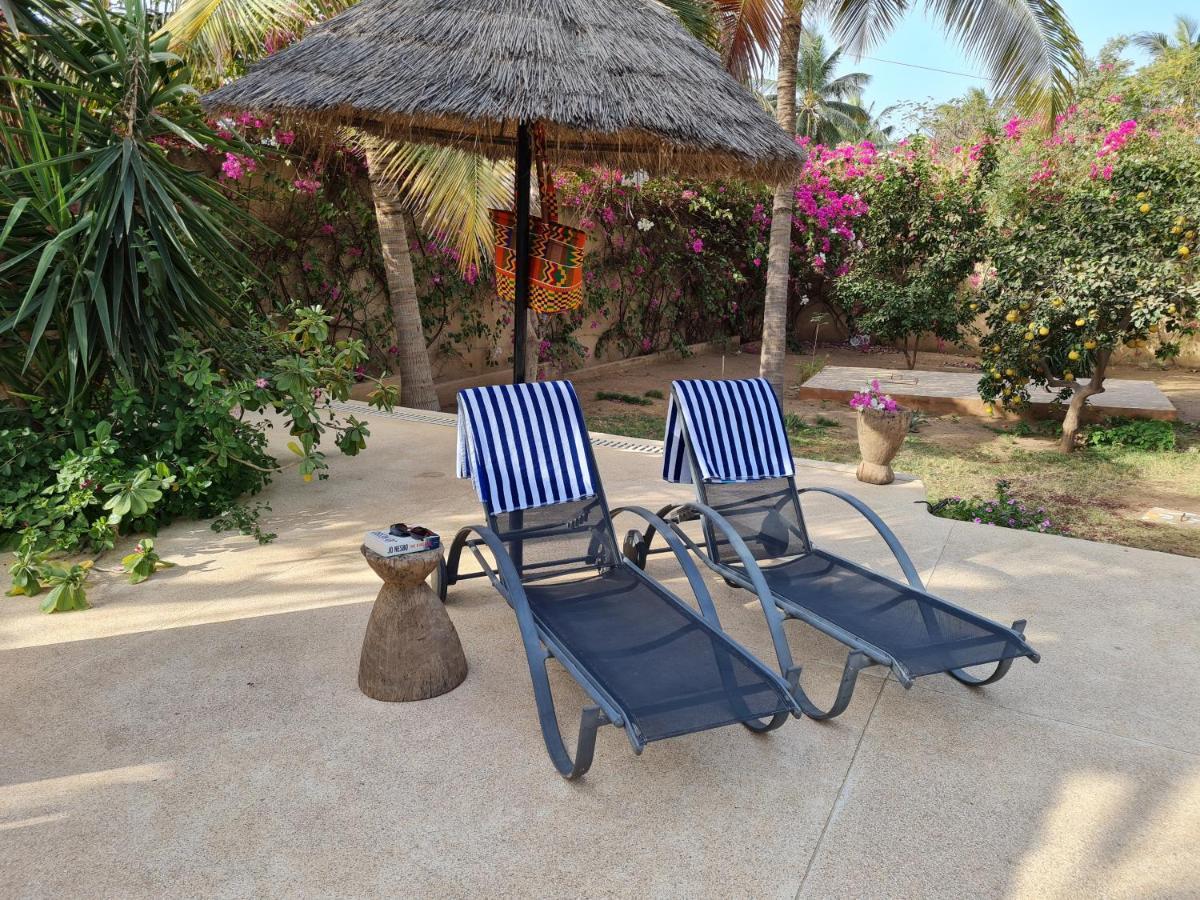 Le Souimanga Bleu Saly Bed & Breakfast Exterior foto