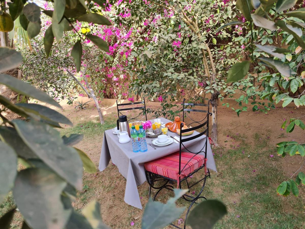 Le Souimanga Bleu Saly Bed & Breakfast Exterior foto
