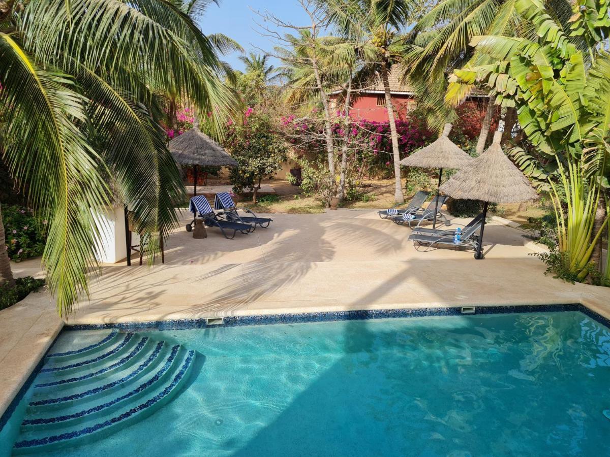 Le Souimanga Bleu Saly Bed & Breakfast Exterior foto