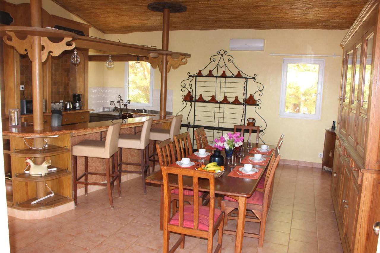 Le Souimanga Bleu Saly Bed & Breakfast Exterior foto